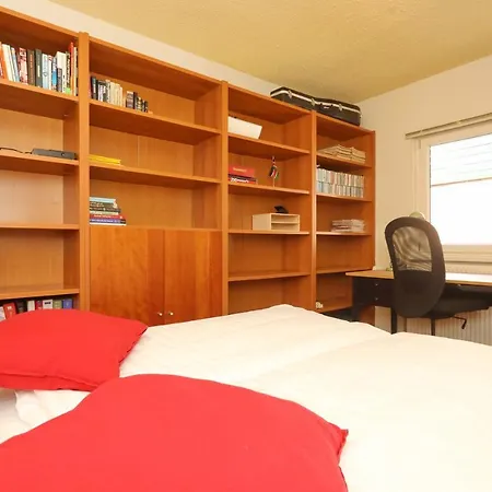 Holiday home Zeelust *